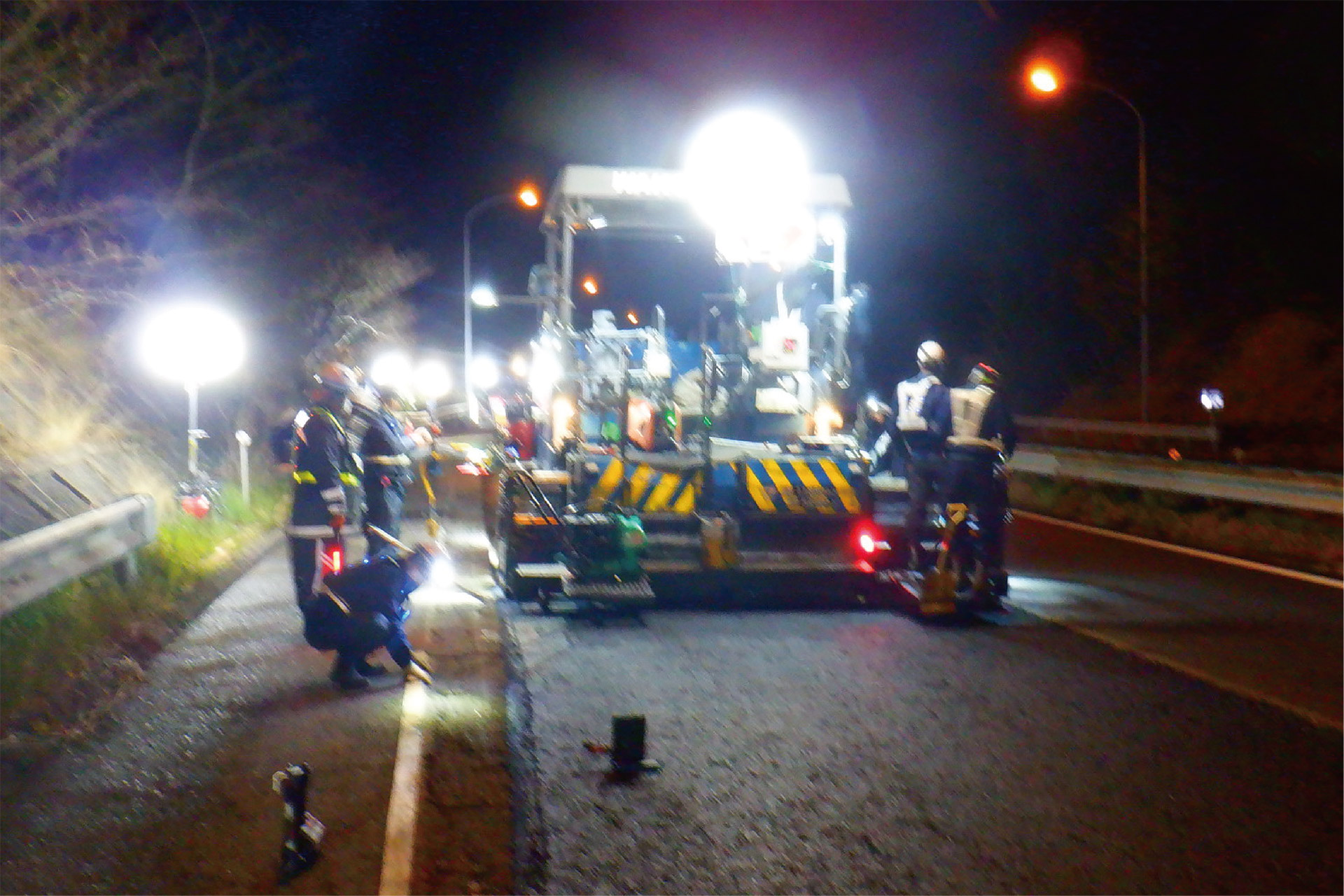 夜間通行止め(舗装補修工事)